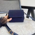 کیف پاسپورتی مینیمال مدل نورا جنس کتان