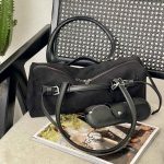 کیف جیر دوشی وِلا